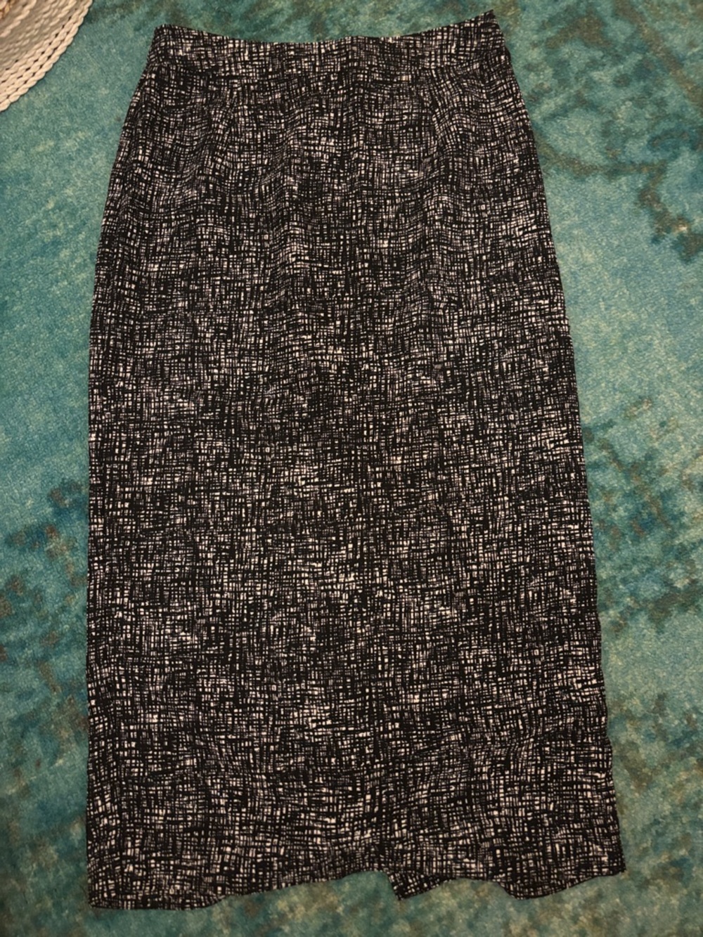 Who What Wear Navy Blue and White Pencil Skirt